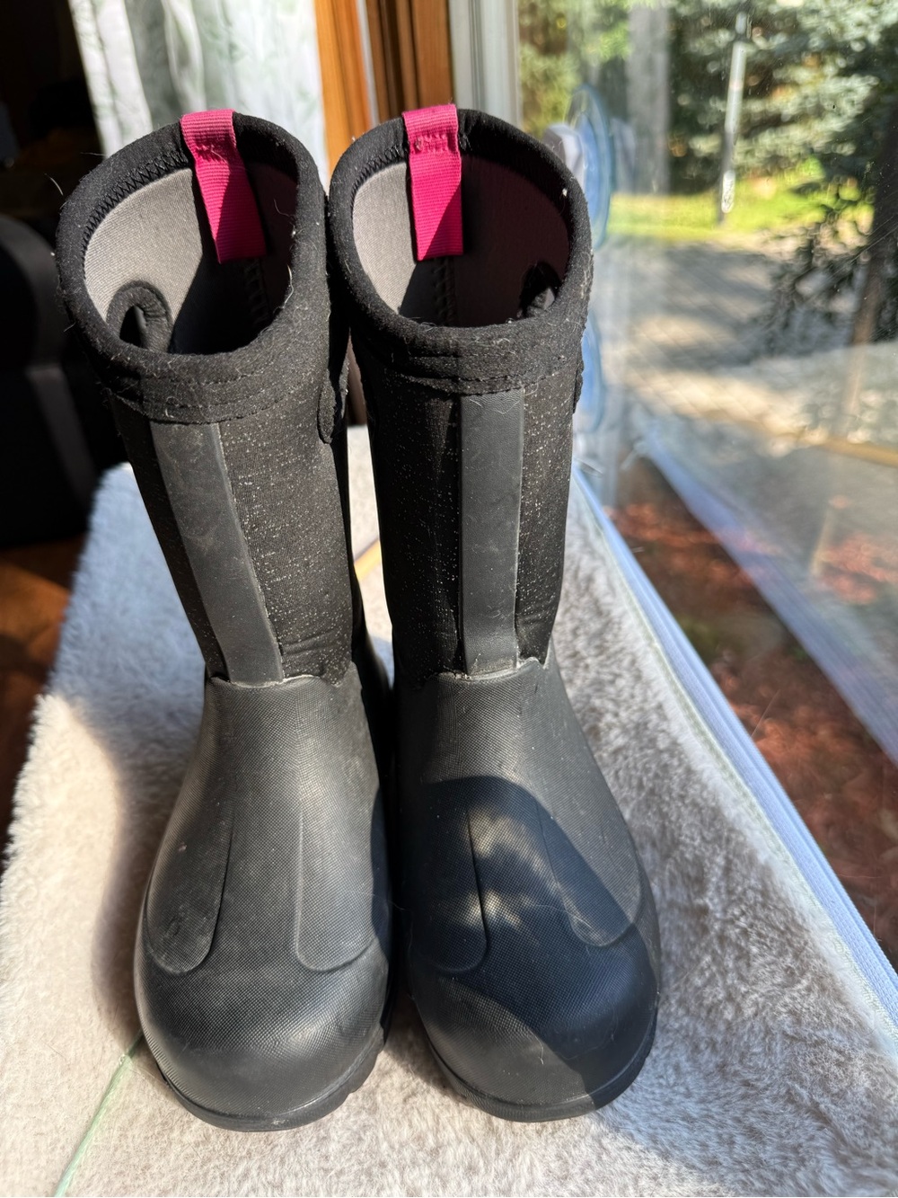 Bogs Kids Black Rain & Snow Boots with Pink Pull Tabs
